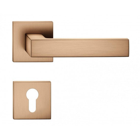 Manere usi Cube light brown cu rozeta yala